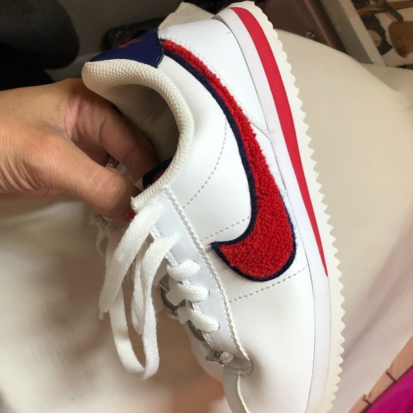 Nike tennis shoes - Picture 4 of 4